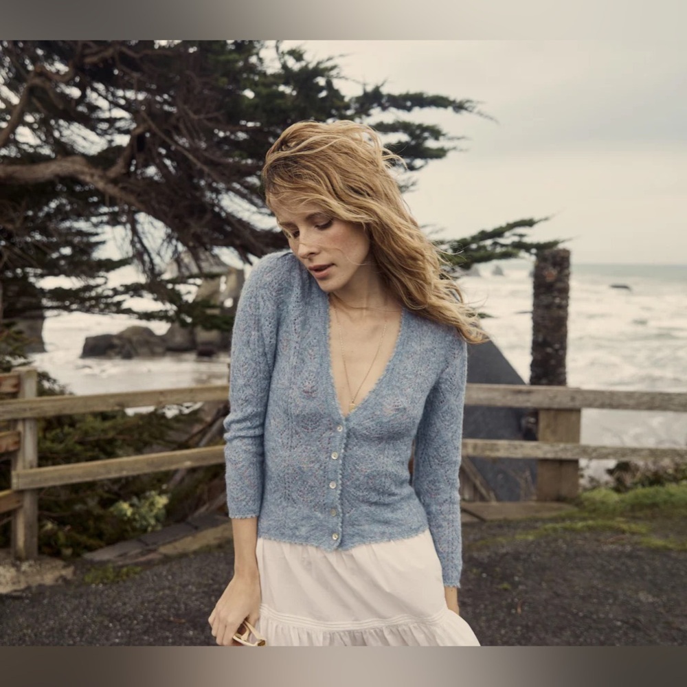 DOEN. CHANDEL CARDIGAN in Azure. Size Small.